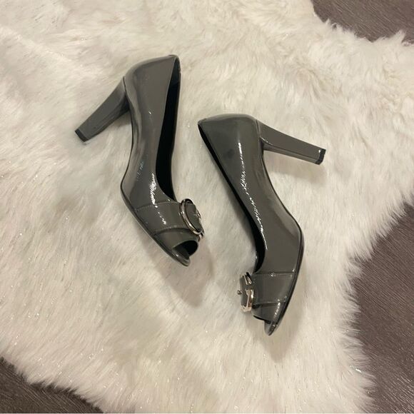 GUCCI Grey Patent GG Marmont Disco Dollar Peep Toe Heels sz. 37.5 - Picture 5 of 10